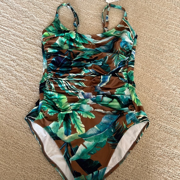 Melryan Mehlhorn Swimsuit - Picture 8 of 8